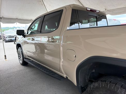 Used 2023 GMC Sierra 1500 AT4 w/ AT4 Premium Package AWD/4WD image 7