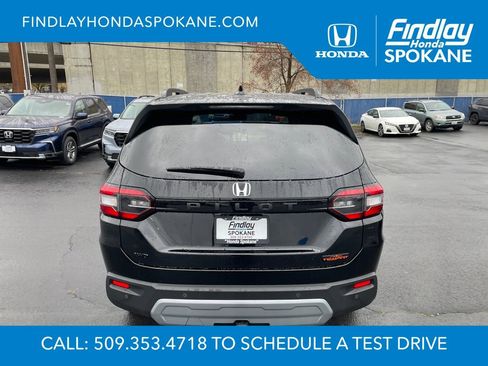 New 2025 Honda Pilot TrailSport image 3