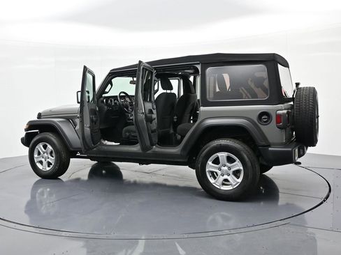 Used 2020 Jeep Wrangler Unlimited Sport S image 23