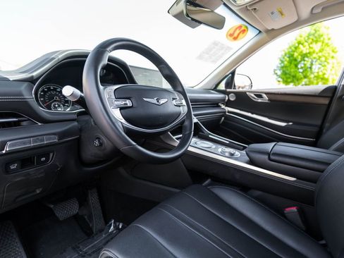 Used 2022 Genesis GV80 2.5T AWD/4WD image 4