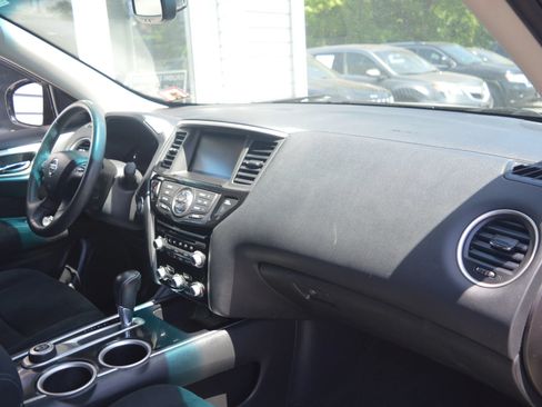 Used 2015 Nissan Pathfinder SV w/ Trailer Tow Package AWD/4WD image 35