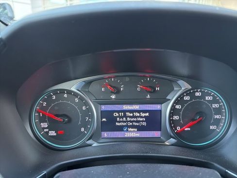 Used 2023 Chevrolet Equinox RS image 6