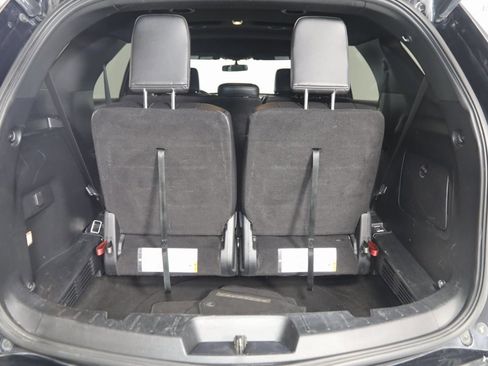 Used 2018 Ford Explorer XLT w/ Equipment Group 202A image 48