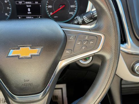 Used 2019 Chevrolet Equinox LS image 64