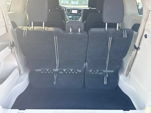 Used 2023 Chrysler Voyager LX FWD image 27