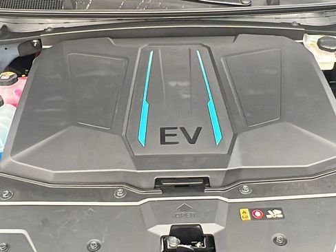 Used 2024 Hyundai Ioniq 5 SEL image 12