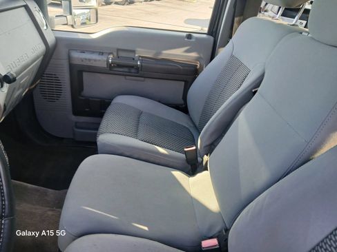 Used 2015 Ford F250 XLT w/ XLT Interior Package AWD/4WD image 8