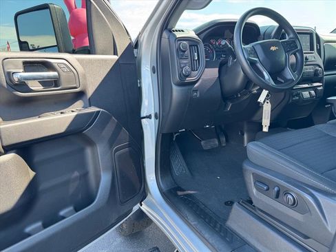 Used 2022 Chevrolet Silverado 2500 Custom w/ Gooseneck/5TH Wheel Package image 15