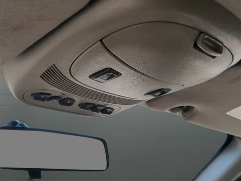 Used 2003 Chevrolet TrailBlazer EXT LS 2WD image 16