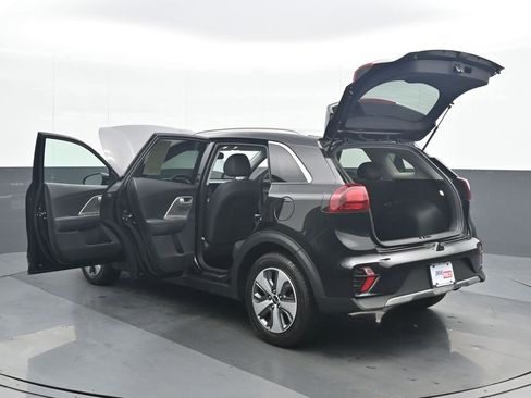 Used 2022 Kia Niro LX image 25