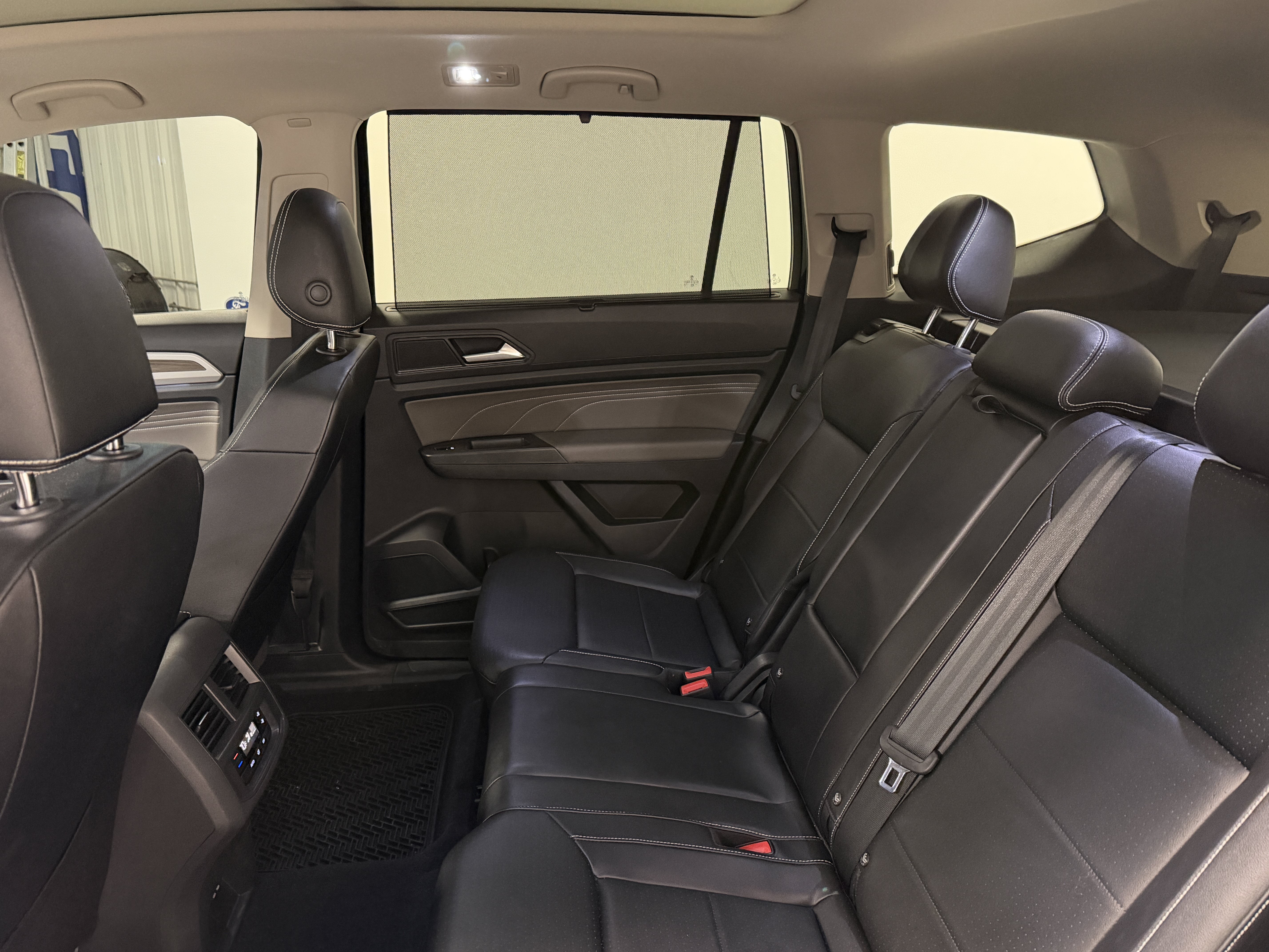 Used 2021 Volkswagen Atlas SEL w/ MDO Package (Bench Seat) AWD/4WD image 21