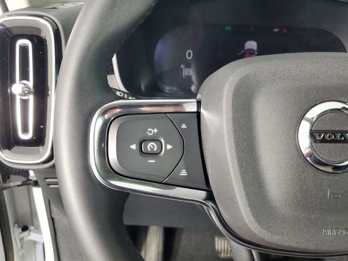 Used 2023 Volvo XC40 B5 Core w/ Climate Package image 25