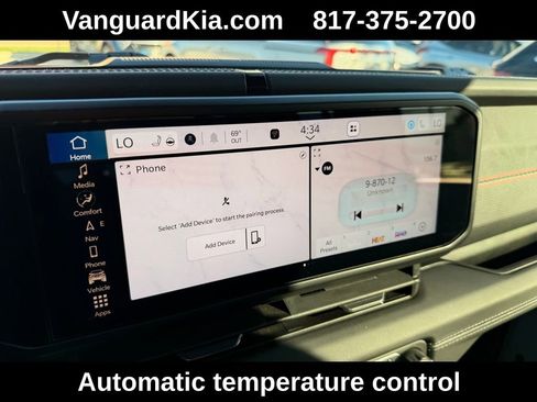 Used 2024 Jeep Wrangler Rubicon w/ Technology Group image 19