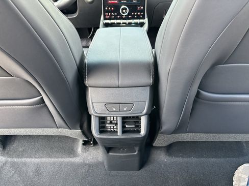 Used 2027 GMC Terrain Elevation w/ Elevation Premium Package FWD image 22