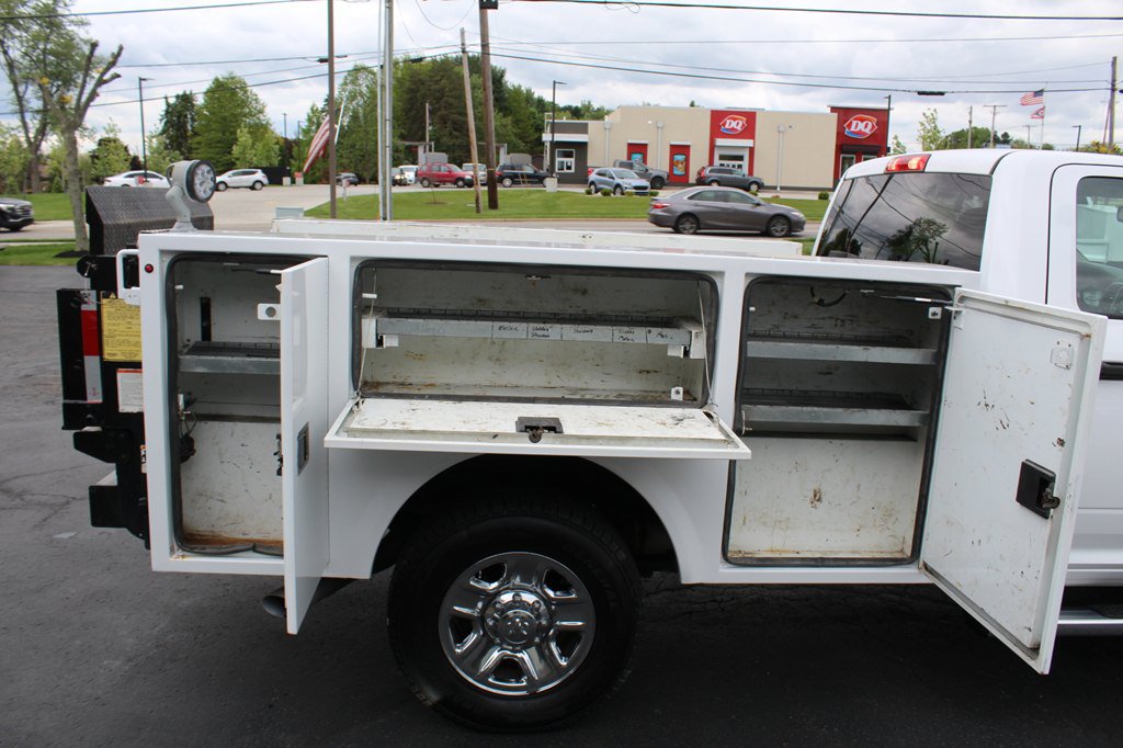 Used 2018 RAM 3500 Tradesman w/ Chrome Appearance Group AWD/4WD image 23