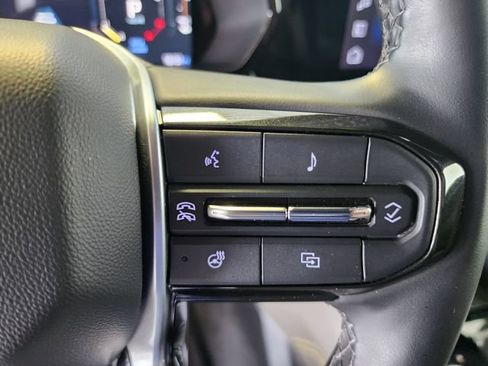 Certified 2024 Chevrolet Colorado ZR2 w/ ZR2 Convenience Package III AWD/4WD image 20