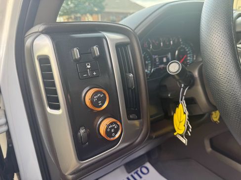 Used 2018 GMC Sierra 1500 SLT w/ SLT Preferred Package image 16