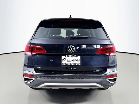 Used 2022 Volkswagen Taos SE w/ Panoramic Sunroof Package FWD image 6