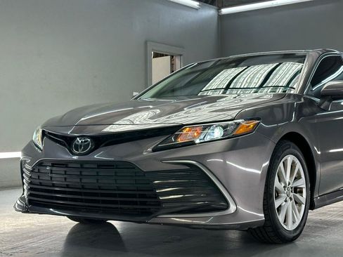 Used 2024 Toyota Camry LE FWD image 4