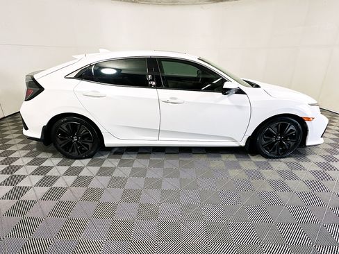 Used 2019 Honda Civic EX image 2