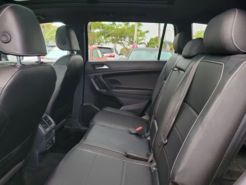 Certified 2021 Volkswagen Tiguan SE R-Line image 7
