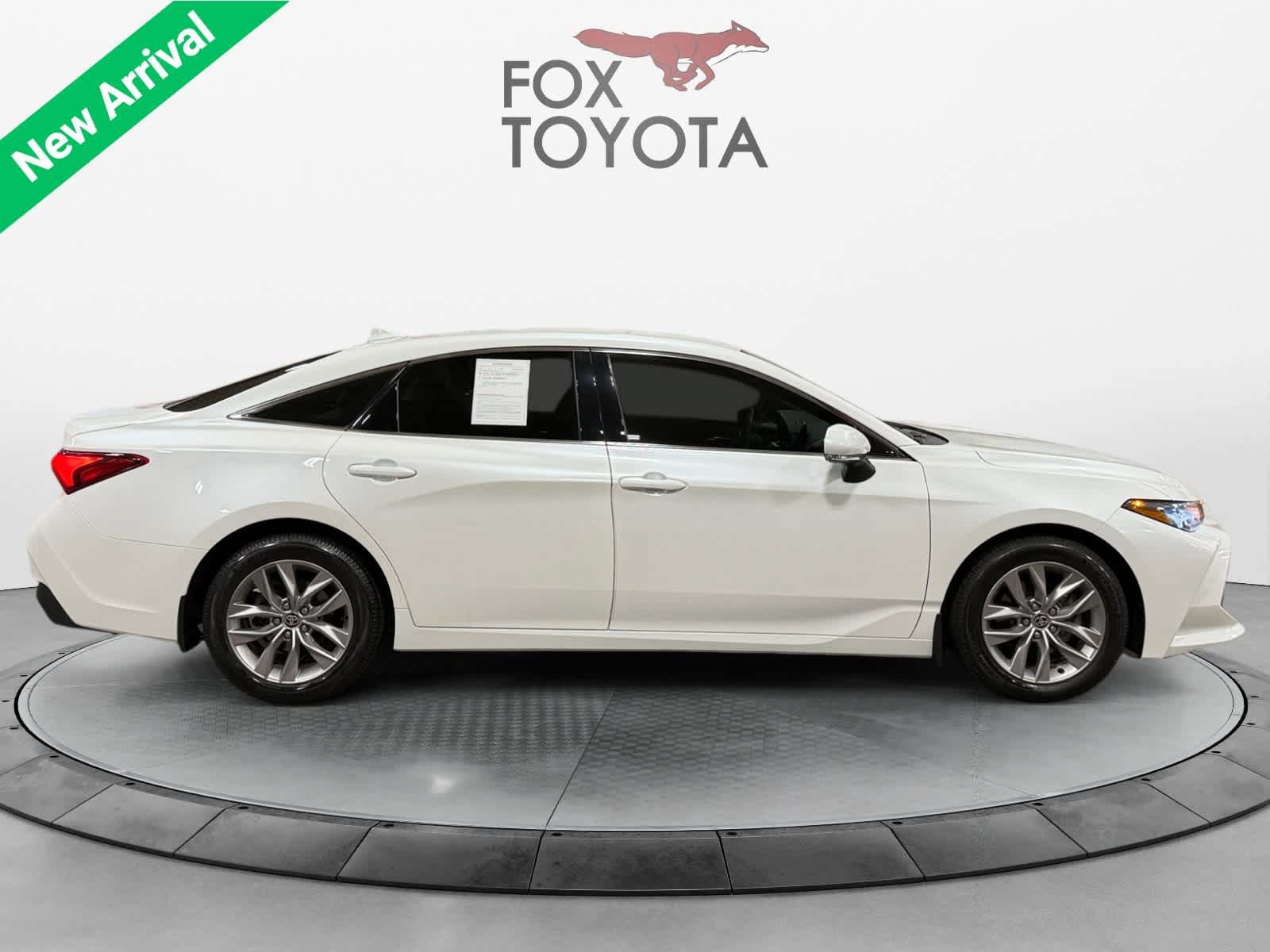 Used 2021 Toyota Avalon XLE FWD image 7