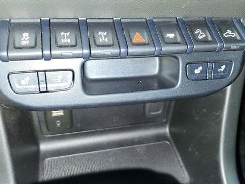 Used 2018 Chevrolet Colorado ZR2 AWD/4WD image 17
