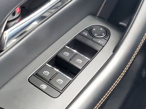 Used 2025 MAZDA CX-70 Plug-In Hybrid w/ Premium Pkg image 19