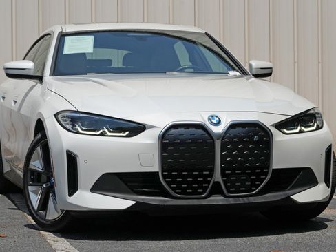 Used 2023 BMW i4 eDrive35 RWD image 2