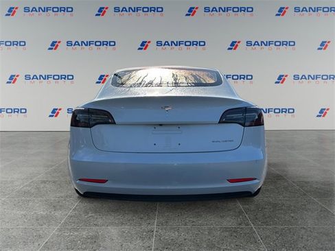 Used 2018 Tesla Model 3 Long Range image 4