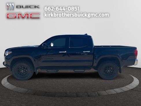 Used 2020 Toyota Tacoma SR5 image 1