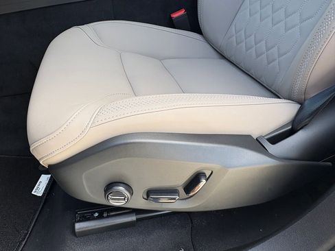 New 2026 Volvo XC60 B5 Plus w/ Protection Package Premier AWD/4WD image 21