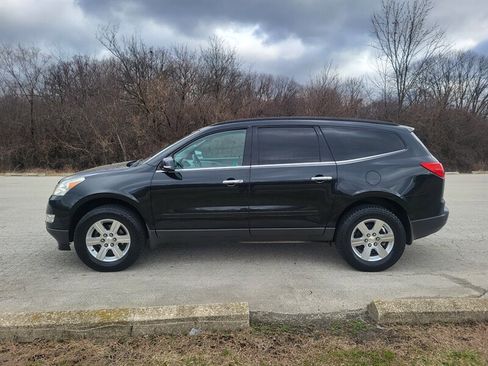 Used 2012 Chevrolet Traverse LT image 3