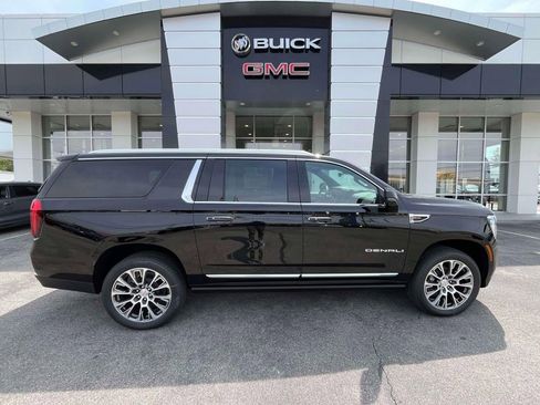 New 2026 GMC Yukon XL Denali w/ Denali Reserve Package AWD/4WD image 2