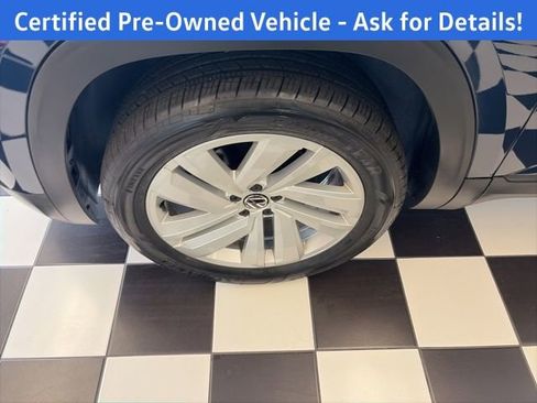 Certified 2022 Volkswagen Atlas Cross Sport SE image 5