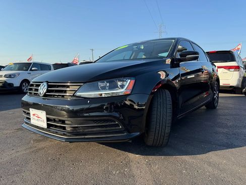 Used 2017 Volkswagen Jetta SE FWD image 7