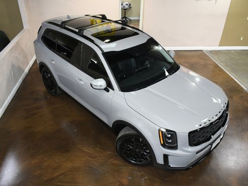 Used 2022 Kia Telluride SX w/ SX Prestige Package image 73