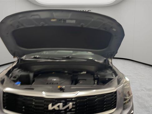 Used 2022 Kia Telluride S FWD image 9
