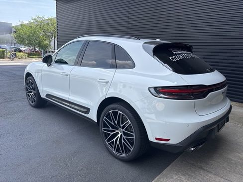 Certified 2026 Porsche Macan Turbo AWD/4WD image 3