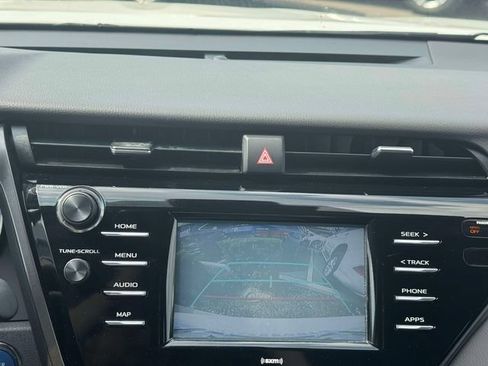 Used 2020 Toyota Camry LE FWD image 34