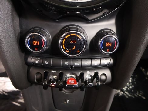 Used 2020 MINI Cooper 2-Door Hardtop w/ Storage Package image 5