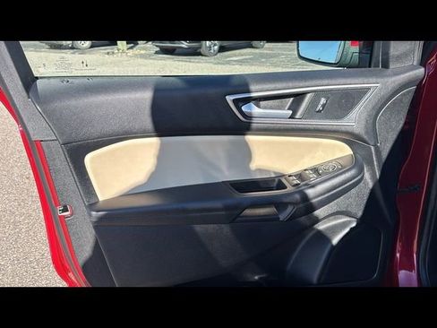 Certified 2023 Ford Edge SEL w/ Convenience Package AWD/4WD image 9