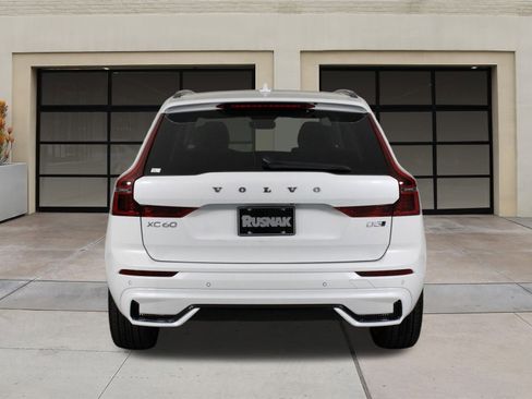 New 2026 Volvo XC60 B5 Ultra w/ Climate Package PRO image 4