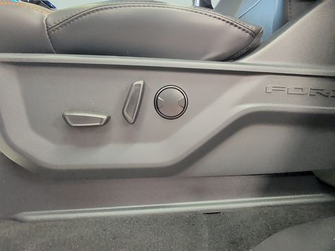 Used 2026 Ford Expedition Tremor AWD/4WD image 27
