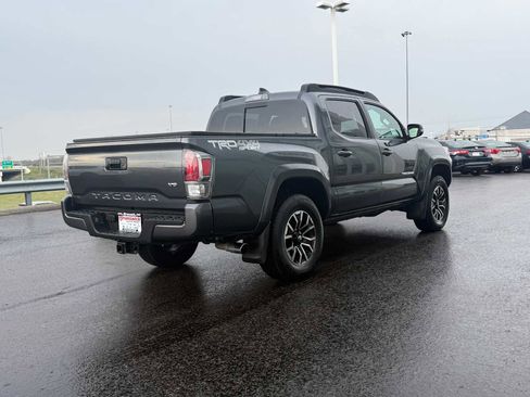 Used 2023 Toyota Tacoma TRD Sport AWD/4WD image 4