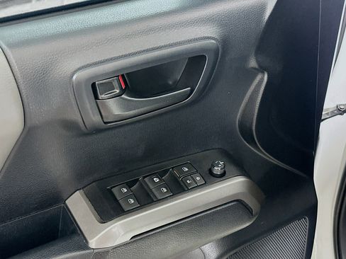 Used 2021 Toyota Tacoma SR5 image 15