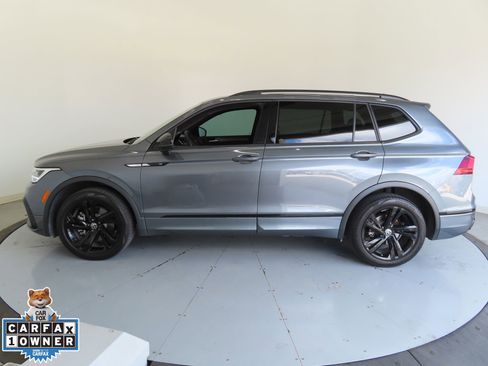Certified 2024 Volkswagen Tiguan SE R-Line image 8