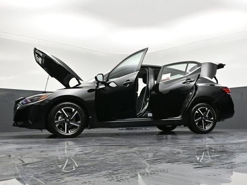 Certified 2025 Nissan Sentra SV image 37