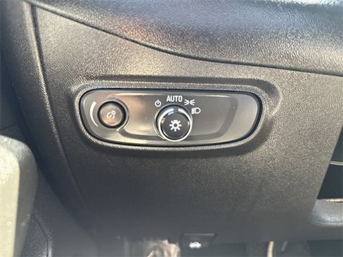 Used 2019 Chevrolet Equinox LT image 33