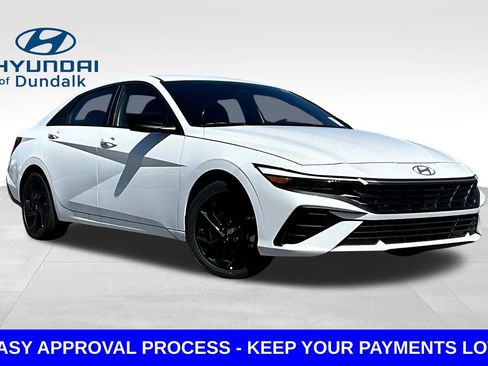 Used 2026 Hyundai Elantra Sport FWD image 2